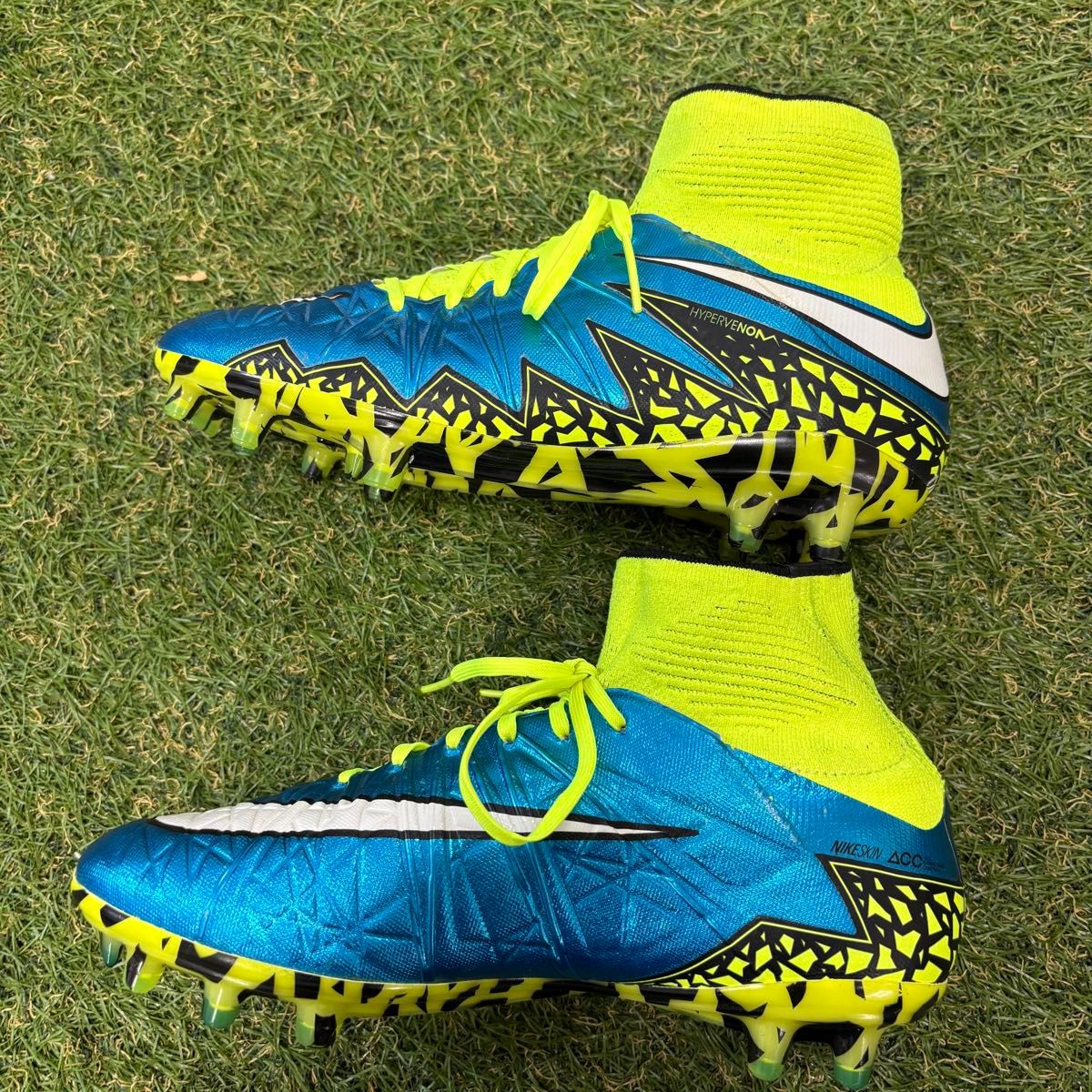 即日発送 希少 未使用品】NIKE ハイパーヴェノム ファントム2 FG 即日発送 希少 未使用品】NIKE ハイパーヴェノム ファントム2 FG