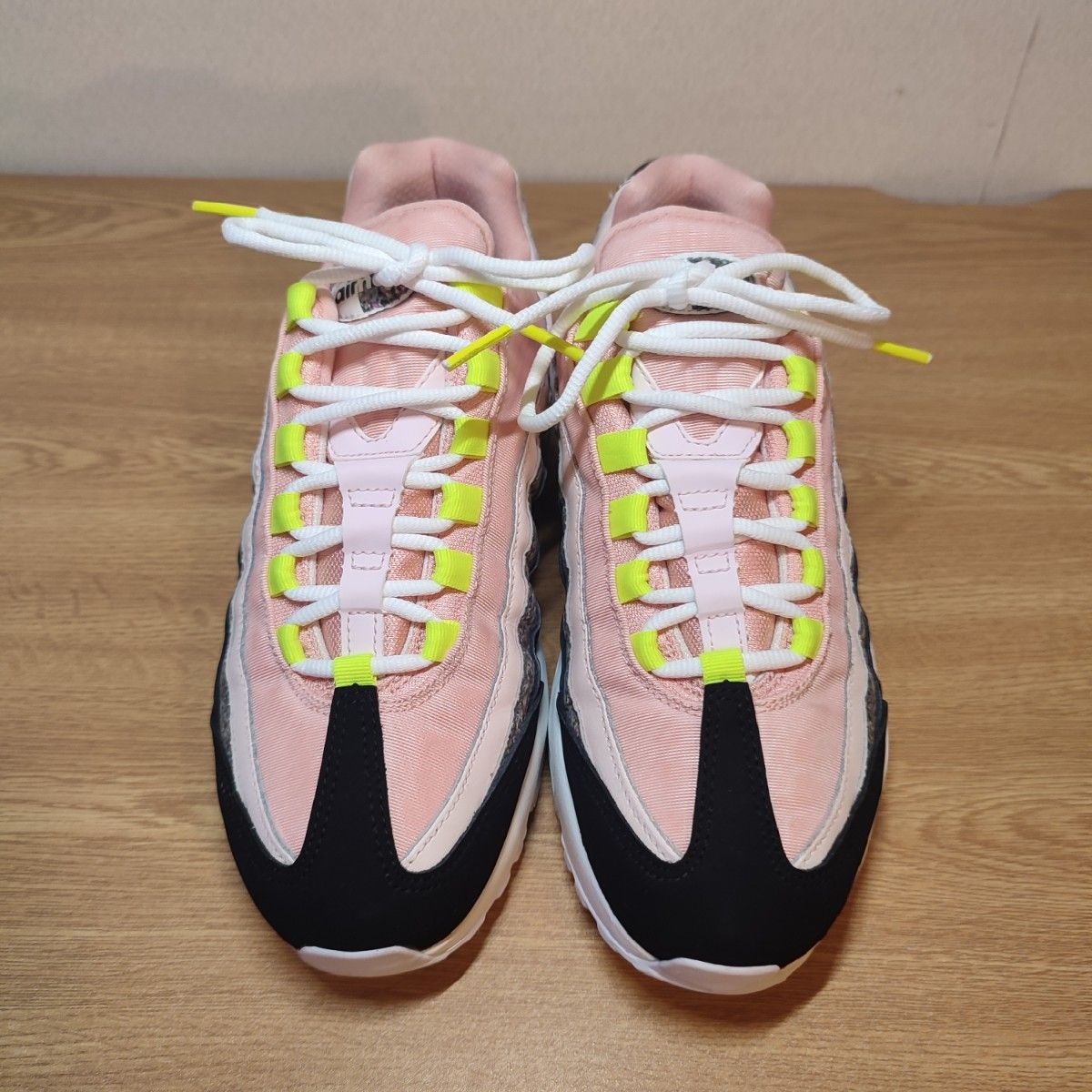 極美品 大人気 NIKE AIR MAX 95 SE W24|Yahoo!フリマ(旧PayPay 極美品 大人気 NIKE AIR MAX 95 SE W24|Yahoo!フリマ(旧PayPay
