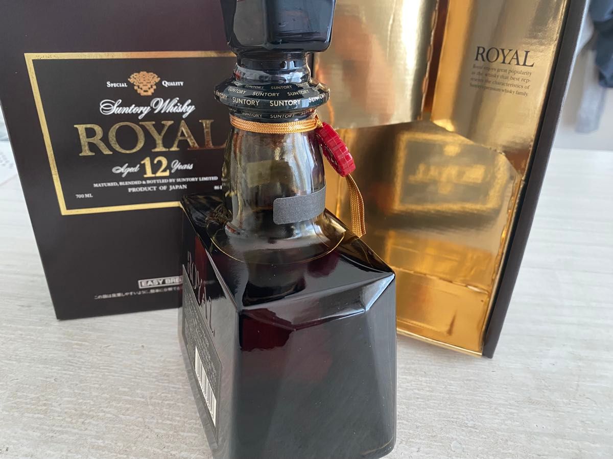 サントリーウイスキー ローヤル 12年 700ml 箱付き 古酒|Yahoo サントリーウイスキー ローヤル 12年 700ml 箱付き 古酒|Yahoo
