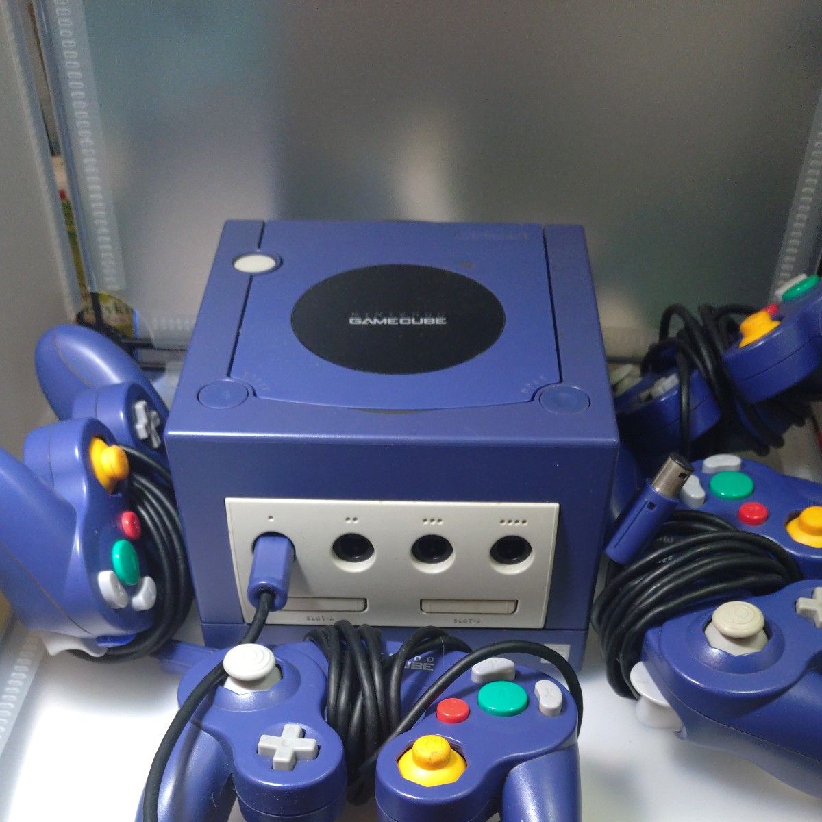 ニンテンドーゲームキューブ 本体 コントローラー4つ まとめ売り ニンテンドーゲームキューブ 本体 コントローラー4つ まとめ売り