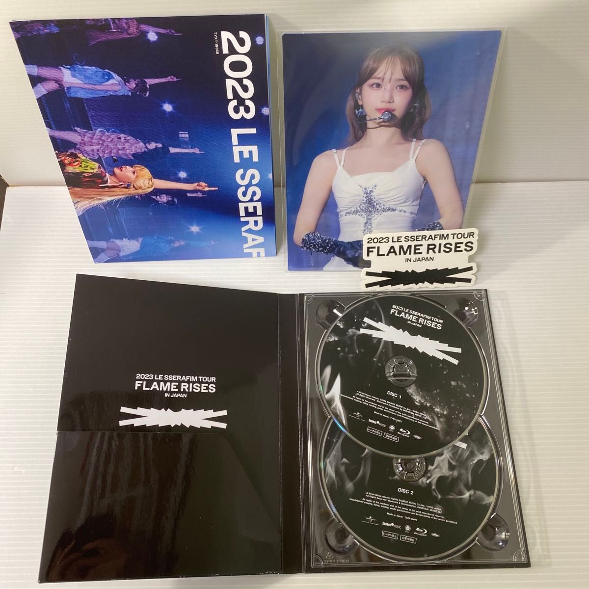 2023 LE SSERAFIM TOUR'FLAME RISES'IN JAPAN〈初回限定盤・2枚 2023 LE SSERAFIM TOUR'FLAME RISES'IN JAPAN〈初回限定盤・2枚