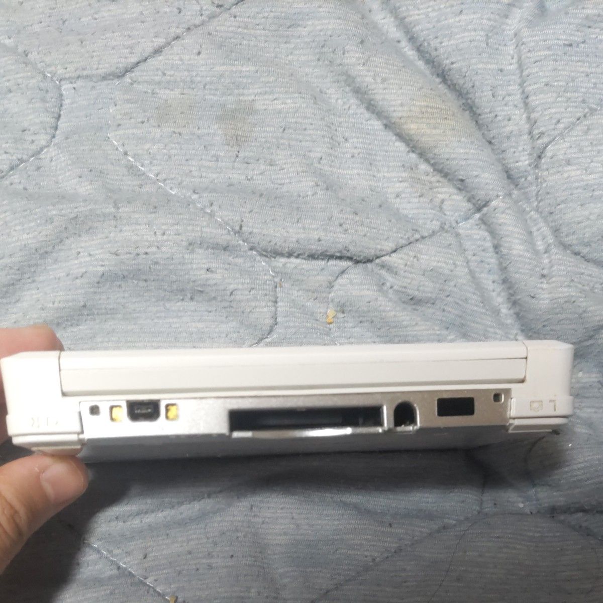 任天堂 3DS ホワイト【箱・説明書・タッチペン・SDカードなし 任天堂 3DS ホワイト【箱・説明書・タッチペン・SDカードなし