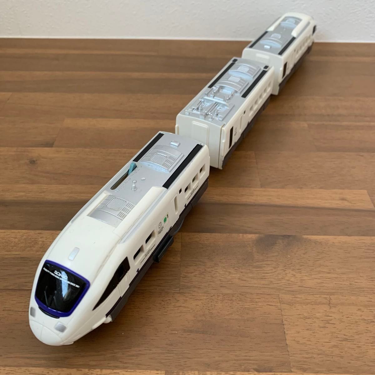 プラレール JR九州885系特急電車(白いソニック)【廃盤】|Yahoo プラレール JR九州885系特急電車(白いソニック)【廃盤】|Yahoo