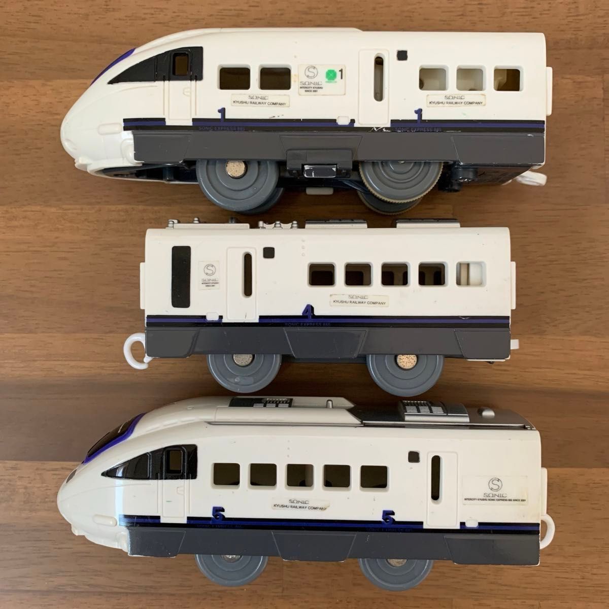 プラレール JR九州885系特急電車(白いソニック)【廃盤】|Yahoo プラレール JR九州885系特急電車(白いソニック)【廃盤】|Yahoo