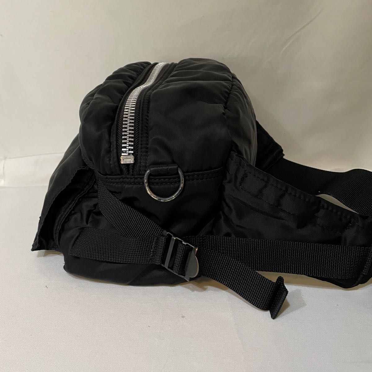 美品 ポーター タンカー ウエストバッグ 黒 ボディバッグ PORTER 美品 ポーター タンカー ウエストバッグ 黒 ボディバッグ PORTER