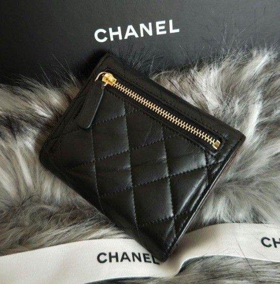 美品 シャネル 三つ折り財布 2 55/マトラッセ ブラック 黒 美品 シャネル 三つ折り財布 2 55/マトラッセ ブラック 黒