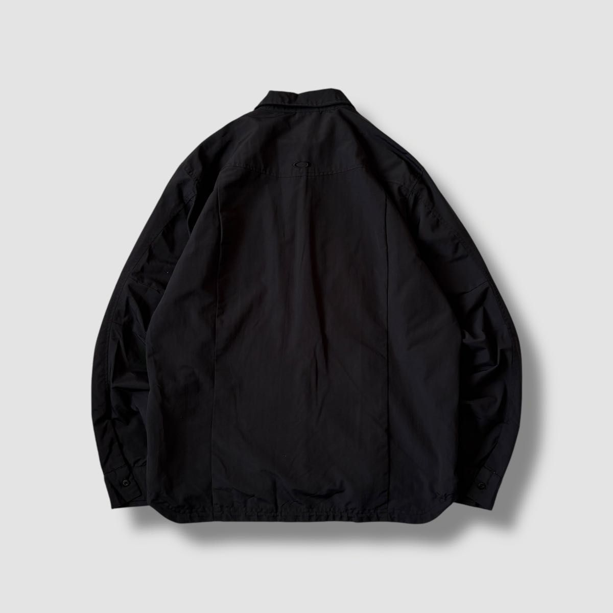 90~00s OAKLEY オークリー ナイロンコーチジャケット メタルロゴ 90~00s OAKLEY オークリー ナイロンコーチジャケット メタルロゴ