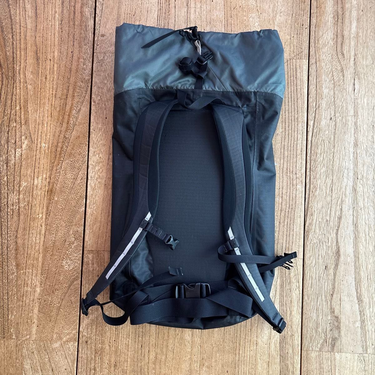 ARC'TERYX ALPHA 30 バックパック|Yahoo!フリマ(旧PayPayフリマ) ARC'TERYX ALPHA 30 バックパック|Yahoo!フリマ(旧PayPayフリマ)