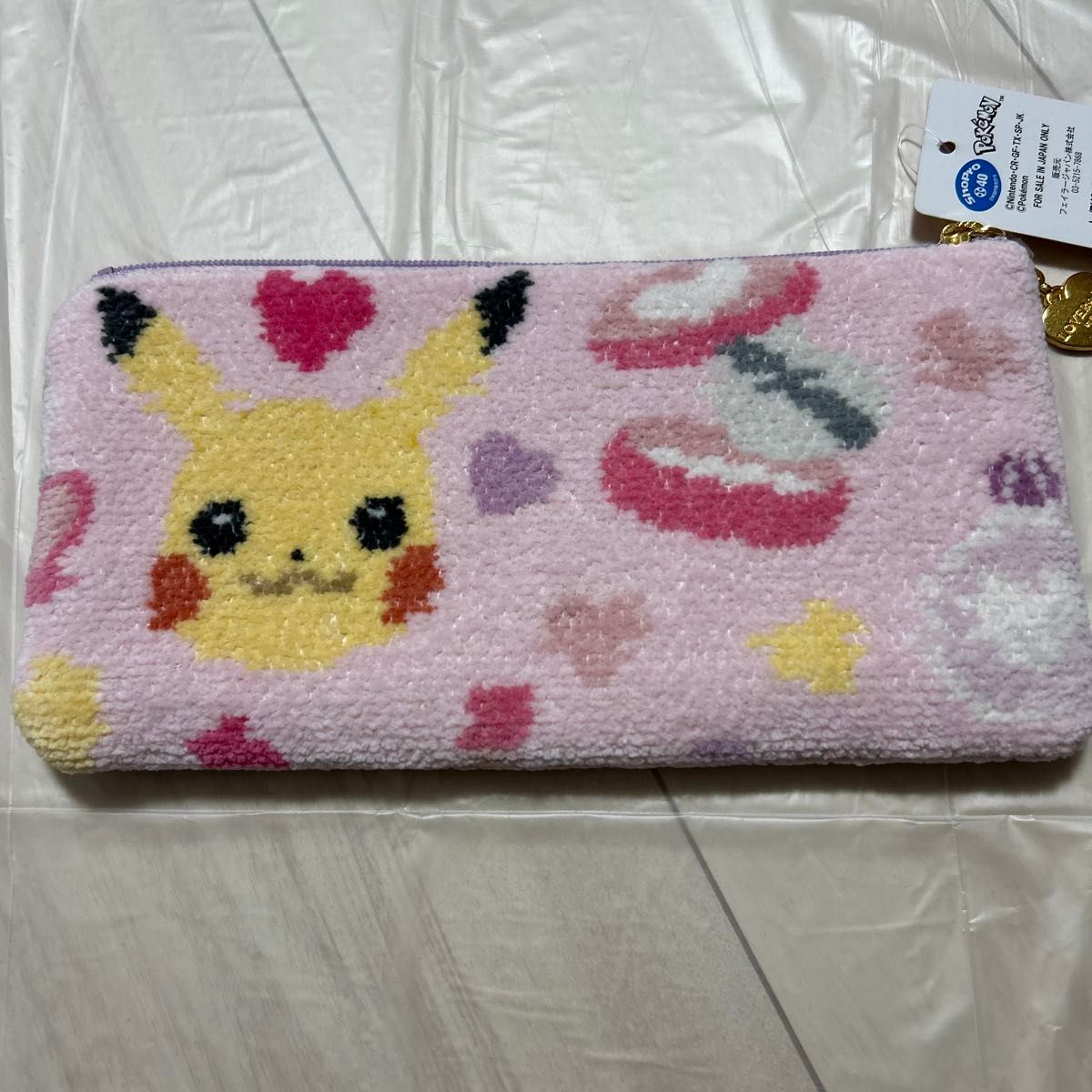 LOVERARY BY FEILER ピカチュウ ポーチ 新品未使用 目がキレイ LOVERARY BY FEILER ピカチュウ ポーチ 新品未使用 目がキレイ