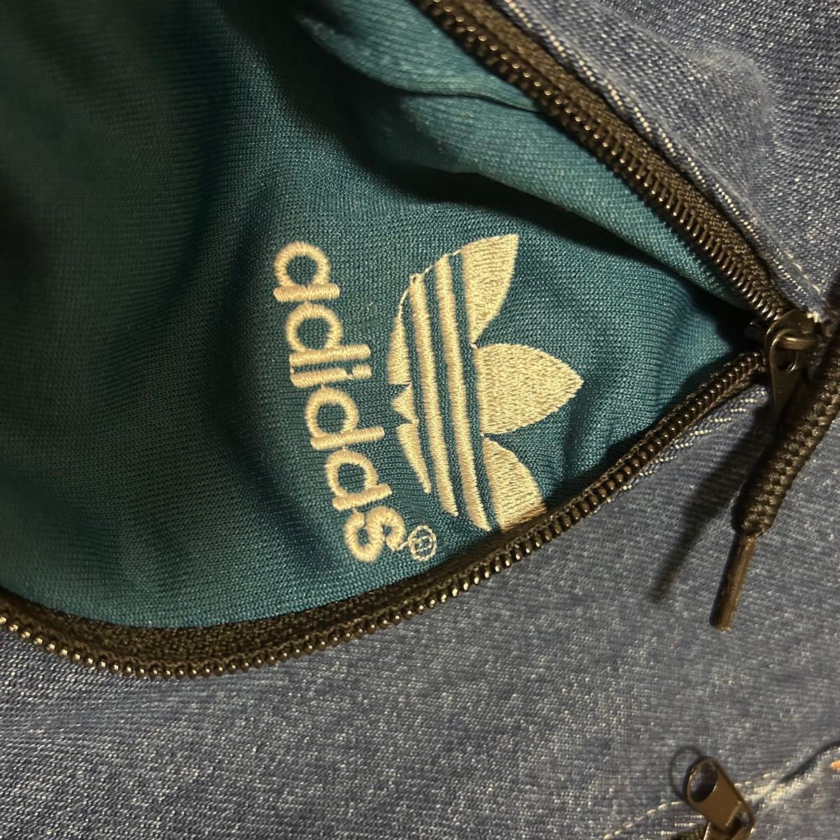リメイクデニムパンツ adidas デニムパンツ サイドジッパー リメイクデニムパンツ adidas デニムパンツ サイドジッパー