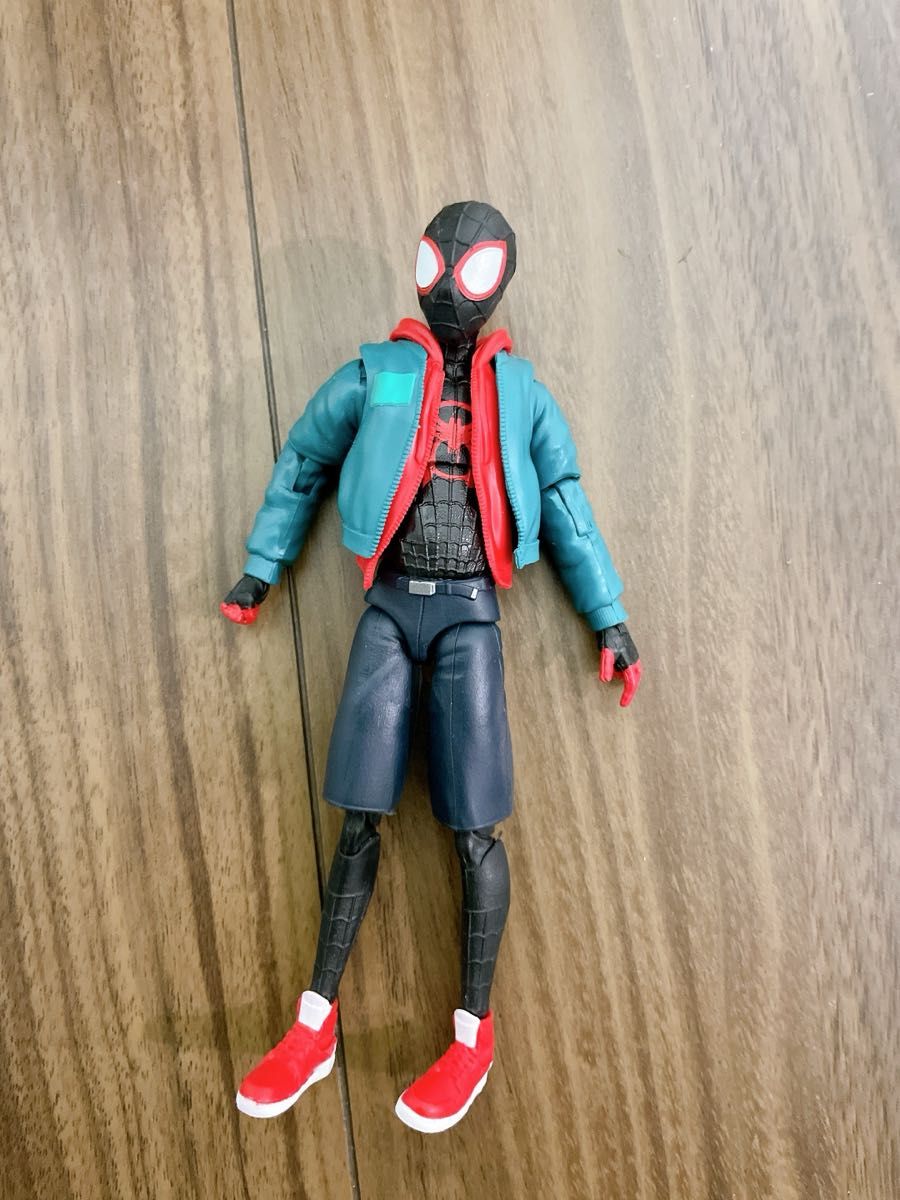 マーベルレジェンド スパイダーバース マイルス グウェン マーベルレジェンド スパイダーバース マイルス グウェン