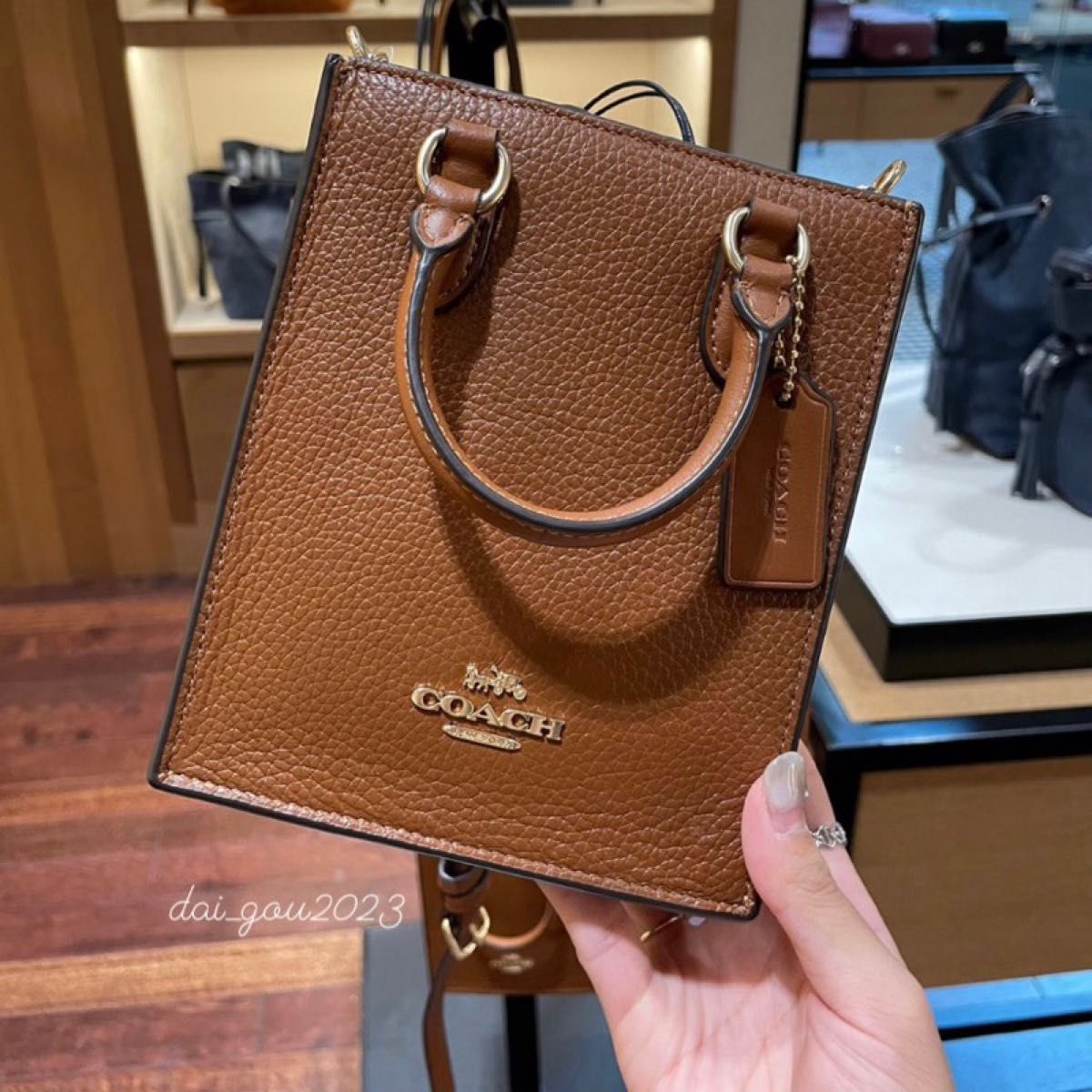 Coach ノース/サウス ミニ トート|Yahoo!フリマ(旧PayPayフリマ) Coach ノース/サウス ミニ トート|Yahoo!フリマ(旧PayPayフリマ)