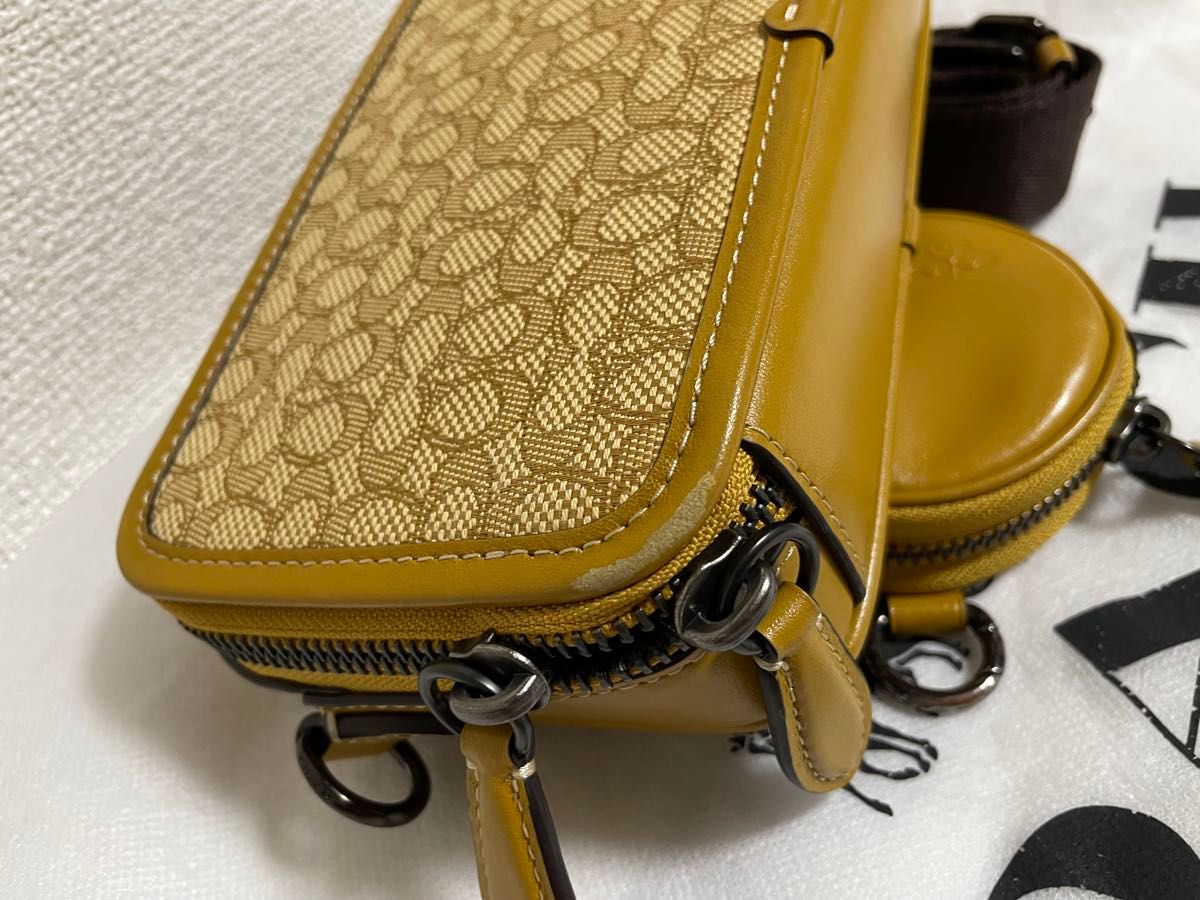 Coach チャーター スリム クロスボディ・マイクロ シグネチャー Coach チャーター スリム クロスボディ・マイクロ シグネチャー