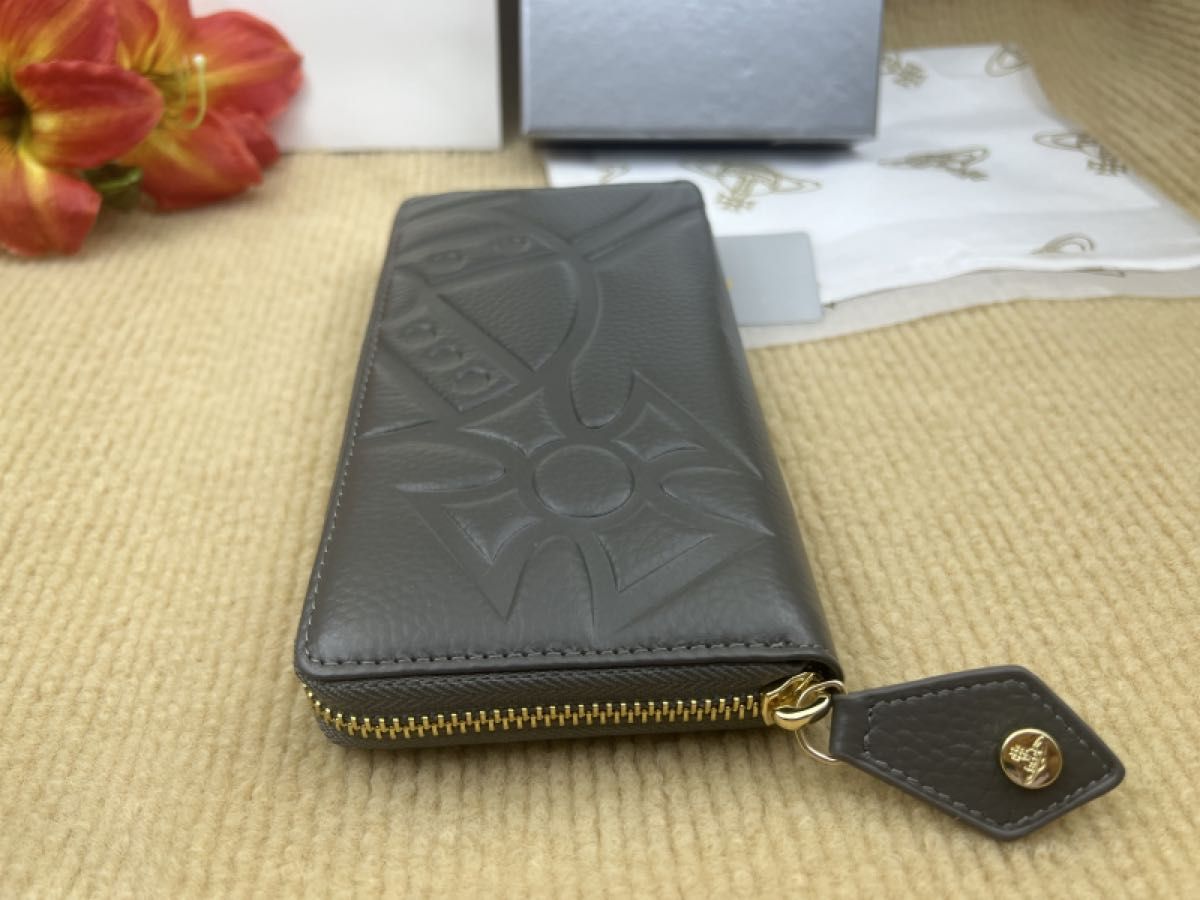 Vivienne Westwood 財布 ヴィヴィアンウエストウッド 長財布 型 Vivienne Westwood 財布 ヴィヴィアンウエストウッド 長財布 型