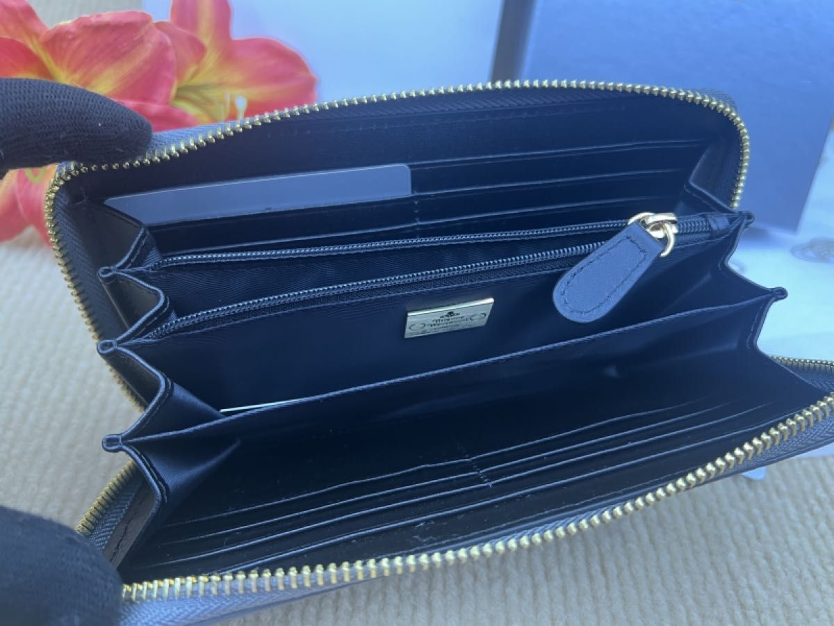 Vivienne Westwood 財布 ヴィヴィアンウエストウッド 長財布 型 Vivienne Westwood 財布 ヴィヴィアンウエストウッド 長財布 型