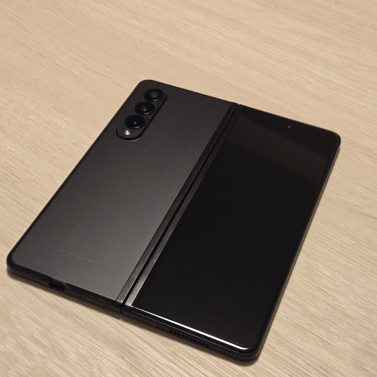 Galaxy Z Fold3 256GB SIMフリー ファントムブラック +CASETiFY Galaxy Z Fold3 256GB SIMフリー ファントムブラック +CASETiFY
