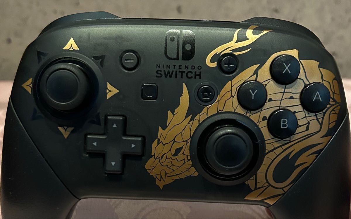 美品 任天堂スイッチProコントローラー モンスターハンター 美品 任天堂スイッチProコントローラー モンスターハンター
