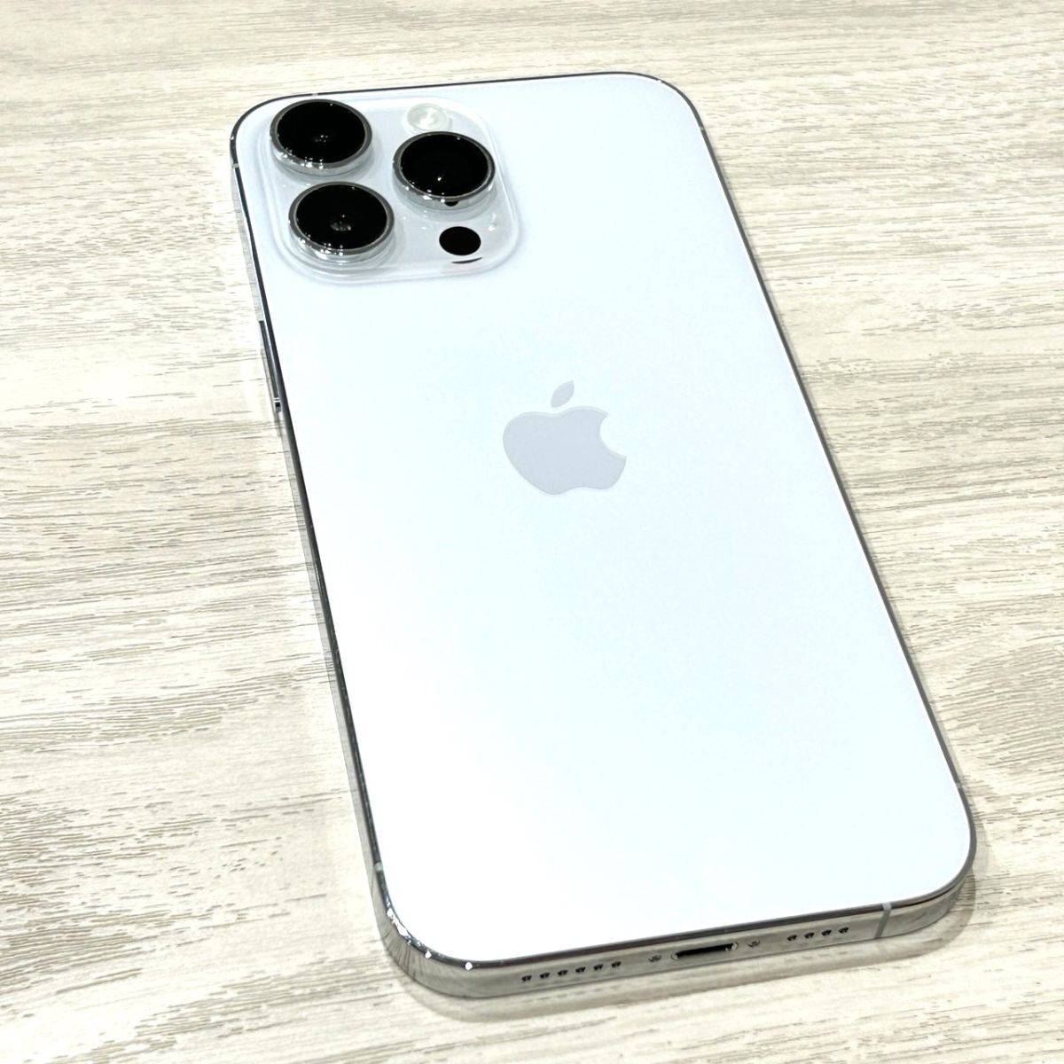 π【【美品/SIMロック解除(au)】iPhone14ProMAX 512GB シルバー π【【美品/SIMロック解除(au)】iPhone14ProMAX 512GB シルバー