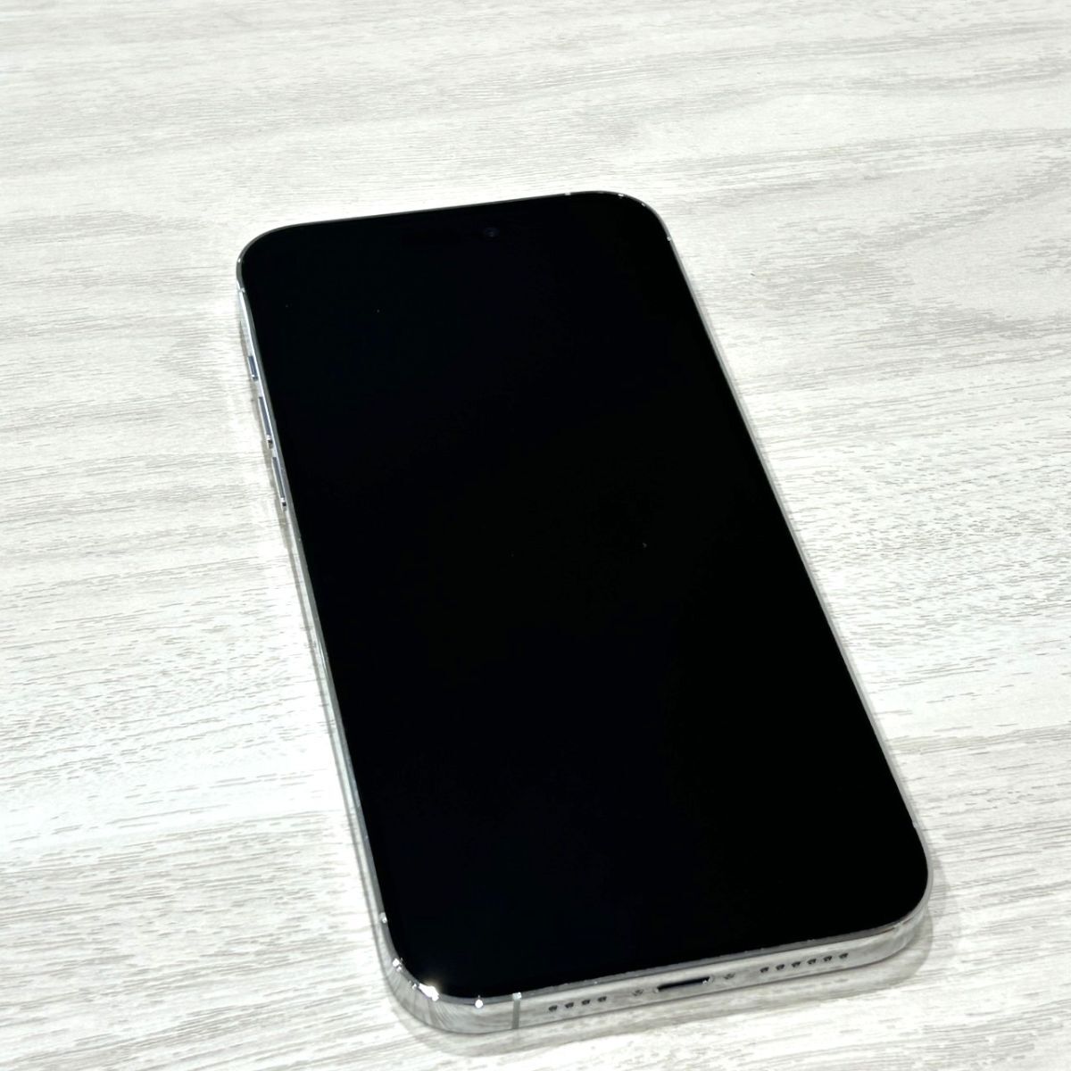 π【【美品/SIMロック解除(au)】iPhone14ProMAX 512GB シルバー π【【美品/SIMロック解除(au)】iPhone14ProMAX 512GB シルバー