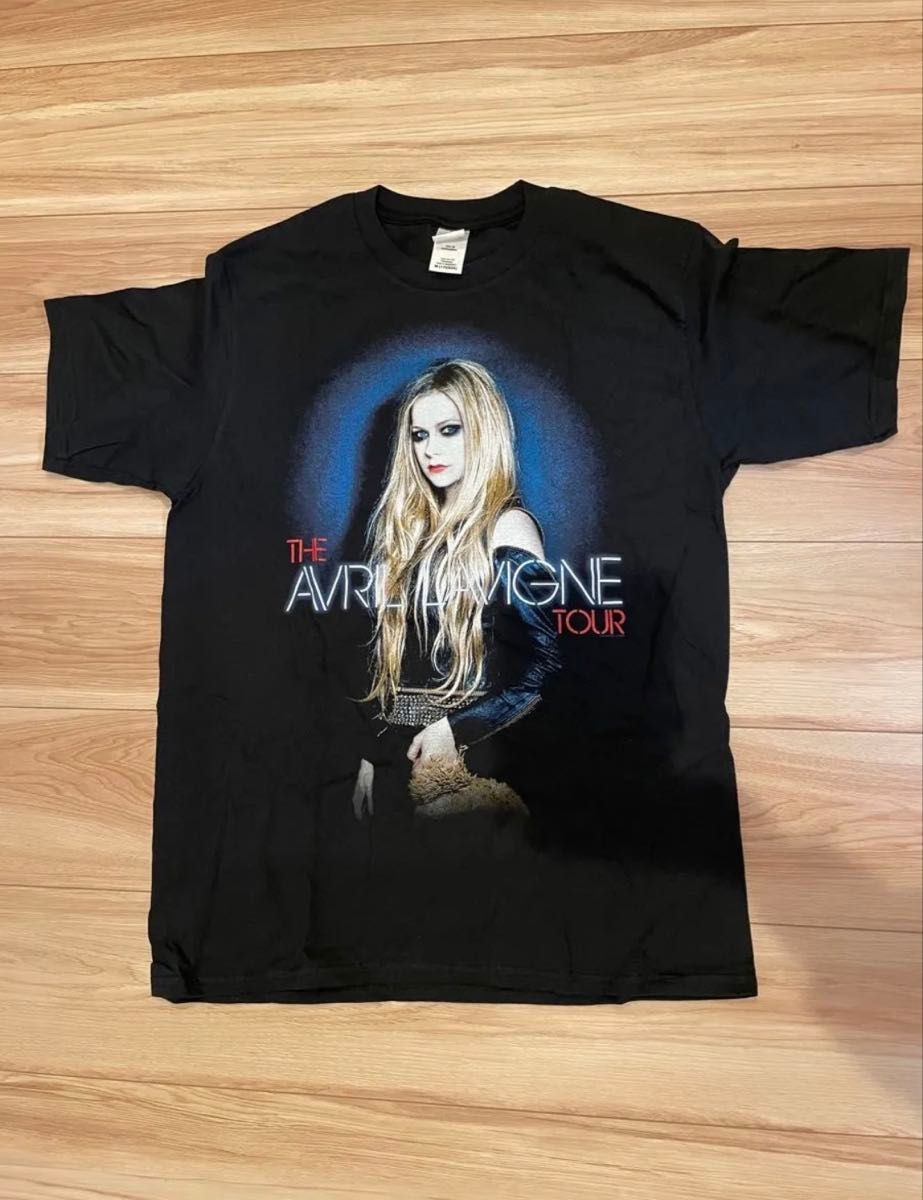 新品未使用】アヴリル・ラヴィーンツアーTシャツ 2014|Yahoo 新品未使用】アヴリル・ラヴィーンツアーTシャツ 2014|Yahoo