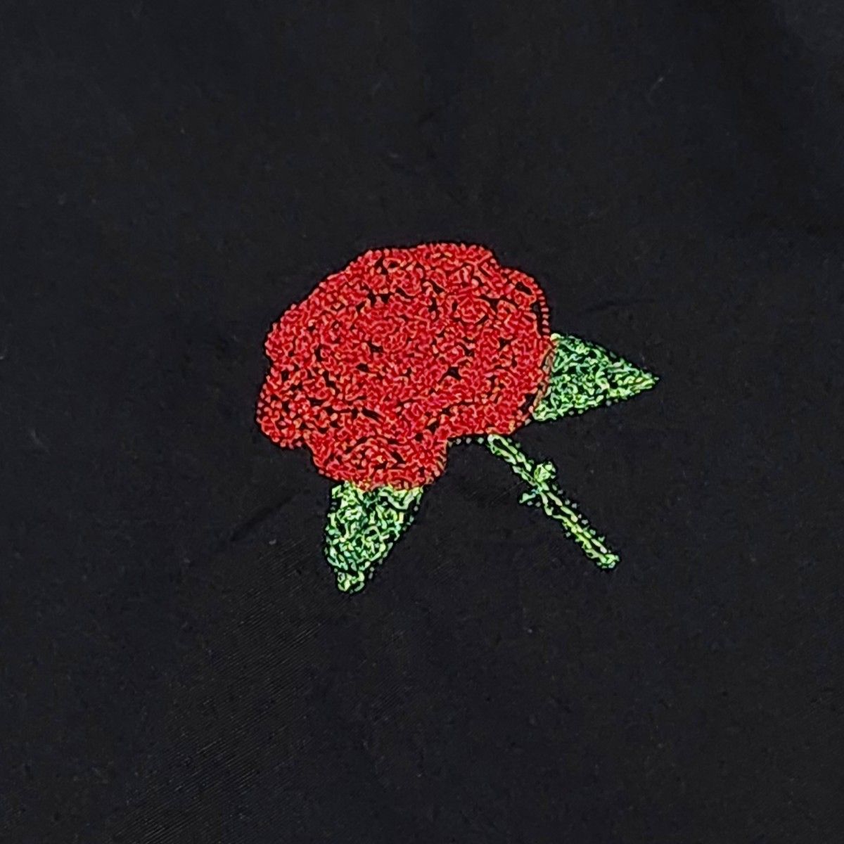 新品タグ付き マルニ MARNIコレクションライン 薔薇柄 半袖 新品タグ付き マルニ MARNIコレクションライン 薔薇柄 半袖