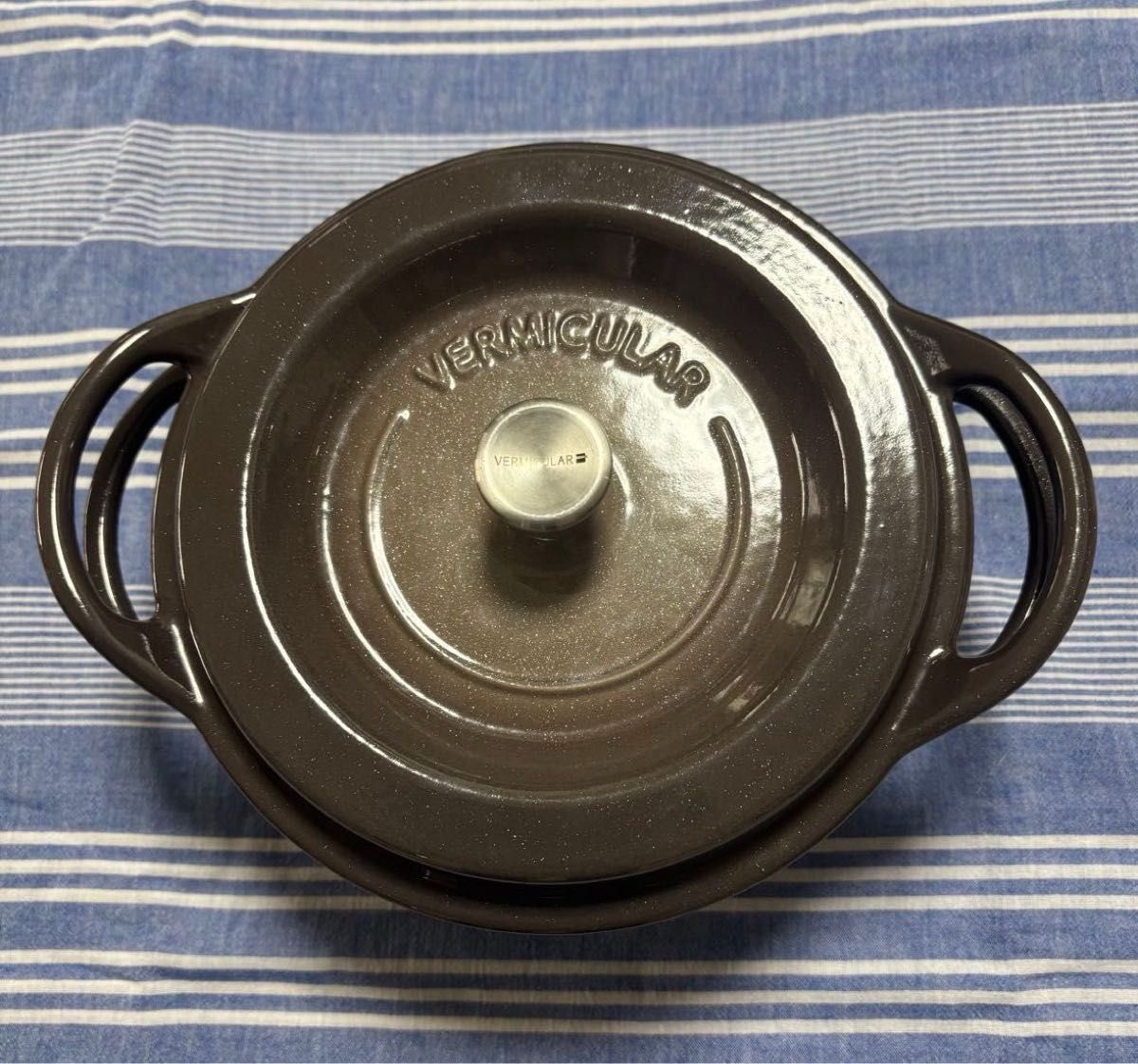 VERMICULAR OVEN POT ROUND#18|Yahoo!フリマ(旧PayPayフリマ) VERMICULAR OVEN POT ROUND#18|Yahoo!フリマ(旧PayPayフリマ)