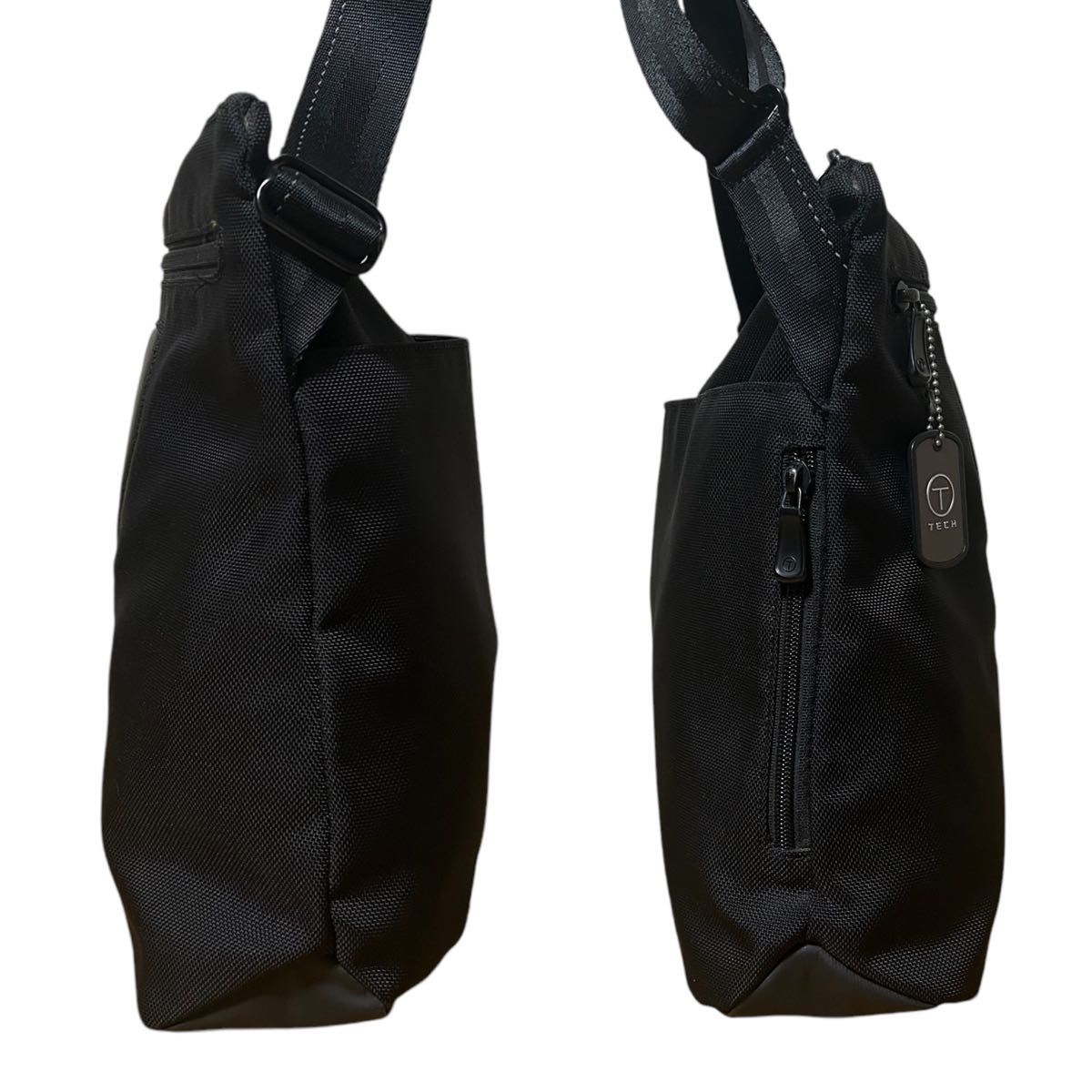 美品 トゥミ TUMI テック ショルダーバッグ メッセンジャー 美品 トゥミ TUMI テック ショルダーバッグ メッセンジャー