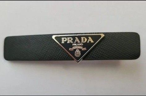 新品未使用】PRADA ノベルティ ヘアクリップ|Yahoo!フリマ(旧 新品未使用】PRADA ノベルティ ヘアクリップ|Yahoo!フリマ(旧