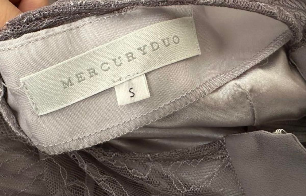 美品】MERCURYDUO レースプリーツスイッチングドレスロング 美品】MERCURYDUO レースプリーツスイッチングドレスロング
