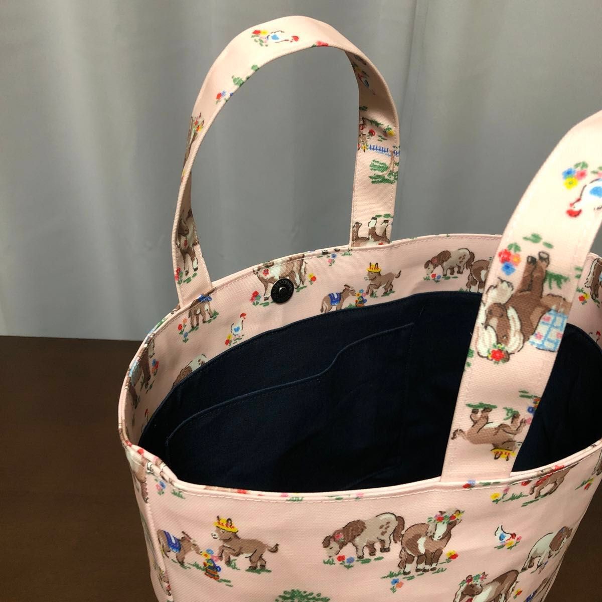 ハンドメイド 艶なしラミネート見返しトートバッグ(キャス ハンドメイド 艶なしラミネート見返しトートバッグ(キャス