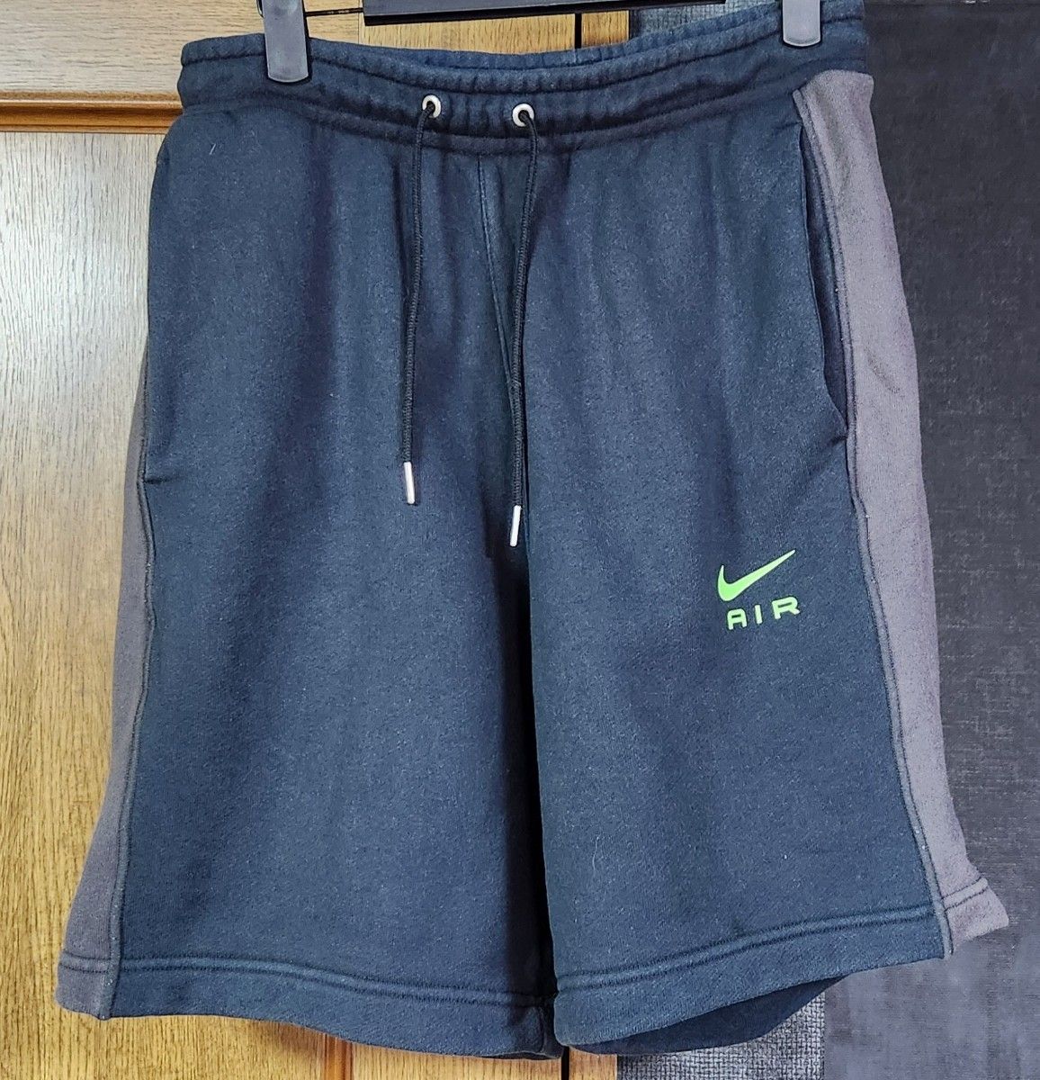 NIKE AIR ナイキ スウェットショートパンツ ハーフパンツ サイド NIKE AIR ナイキ スウェットショートパンツ ハーフパンツ サイド