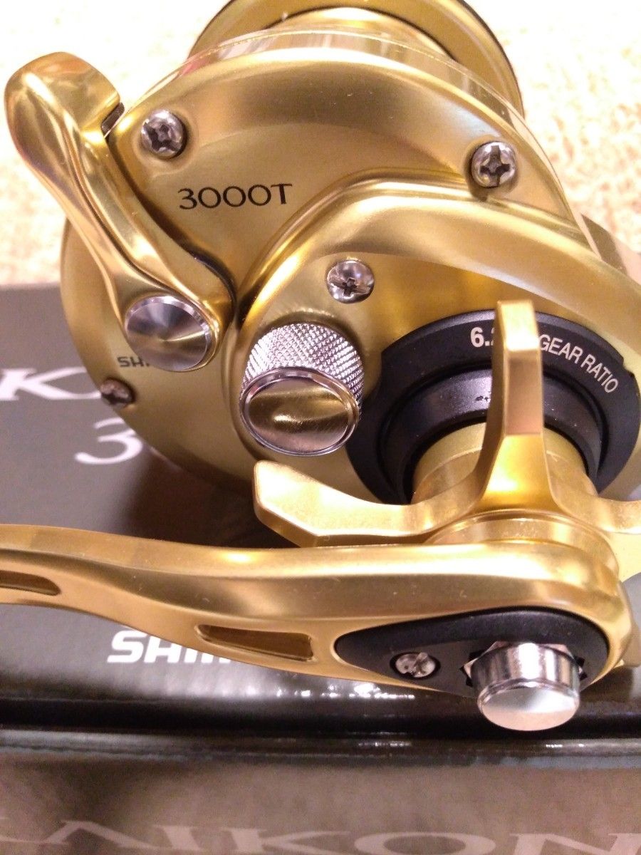 シマノ 海魂 3000T 右ハンドル 【SHIMANO KAIKON 石鯛リール 両 シマノ 海魂 3000T 右ハンドル 【SHIMANO KAIKON 石鯛リール 両