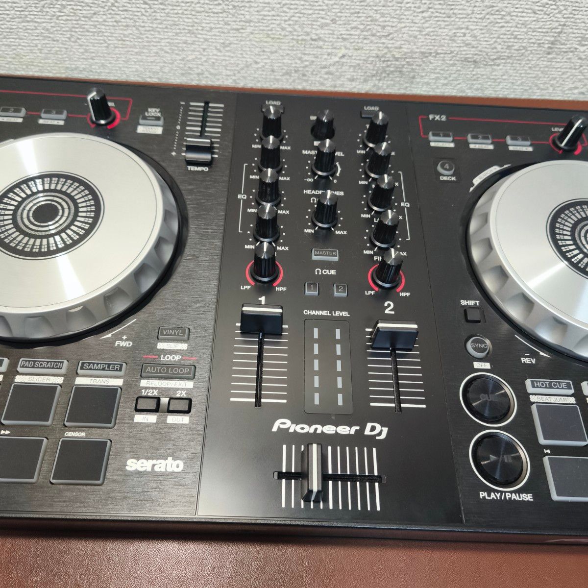 送料無料 美品 pioneer DDJ-SB3 人気機種 serato DJ 送料無料 美品 pioneer DDJ-SB3 人気機種 serato DJ