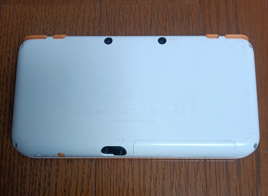 NEW NINTENDO 2DS LL ホワイト×オレンジ ジャンク 電源入らない NEW NINTENDO 2DS LL ホワイト×オレンジ ジャンク 電源入らない