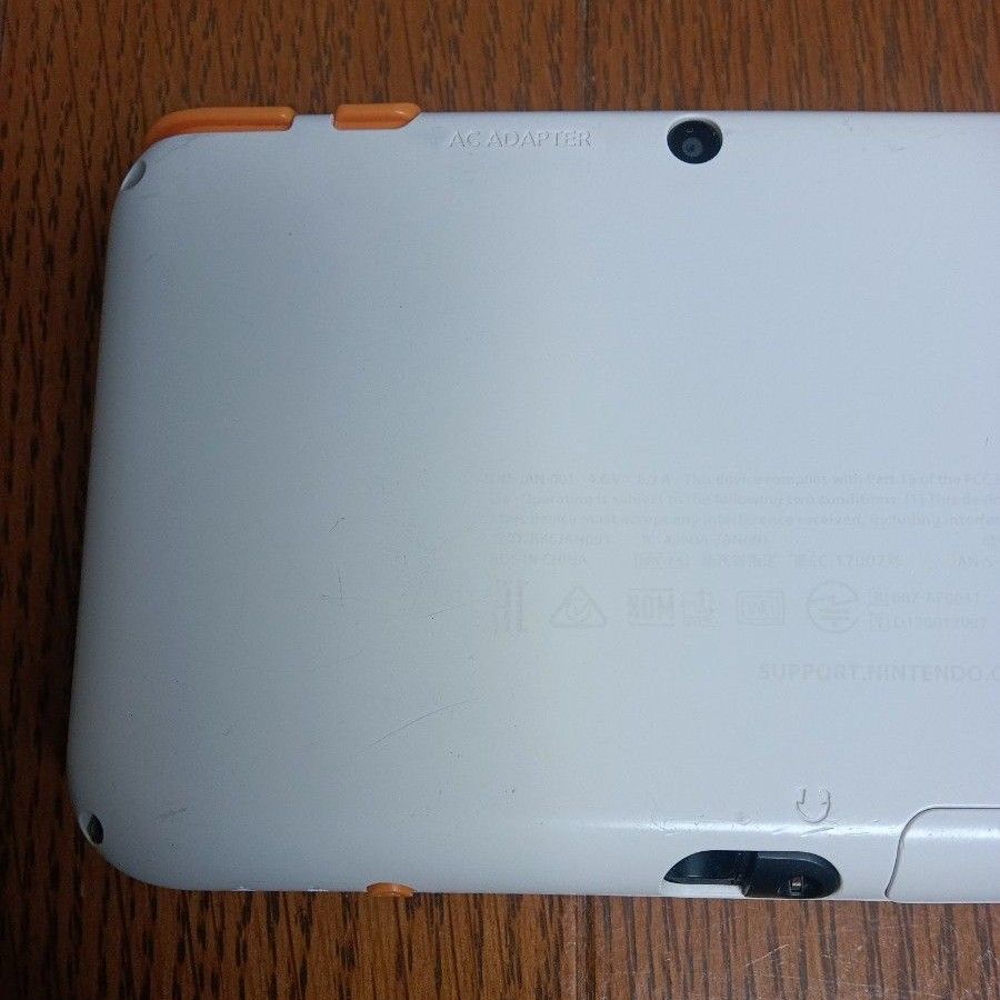 NEW NINTENDO 2DS LL ホワイト×オレンジ ジャンク 電源入らない NEW NINTENDO 2DS LL ホワイト×オレンジ ジャンク 電源入らない