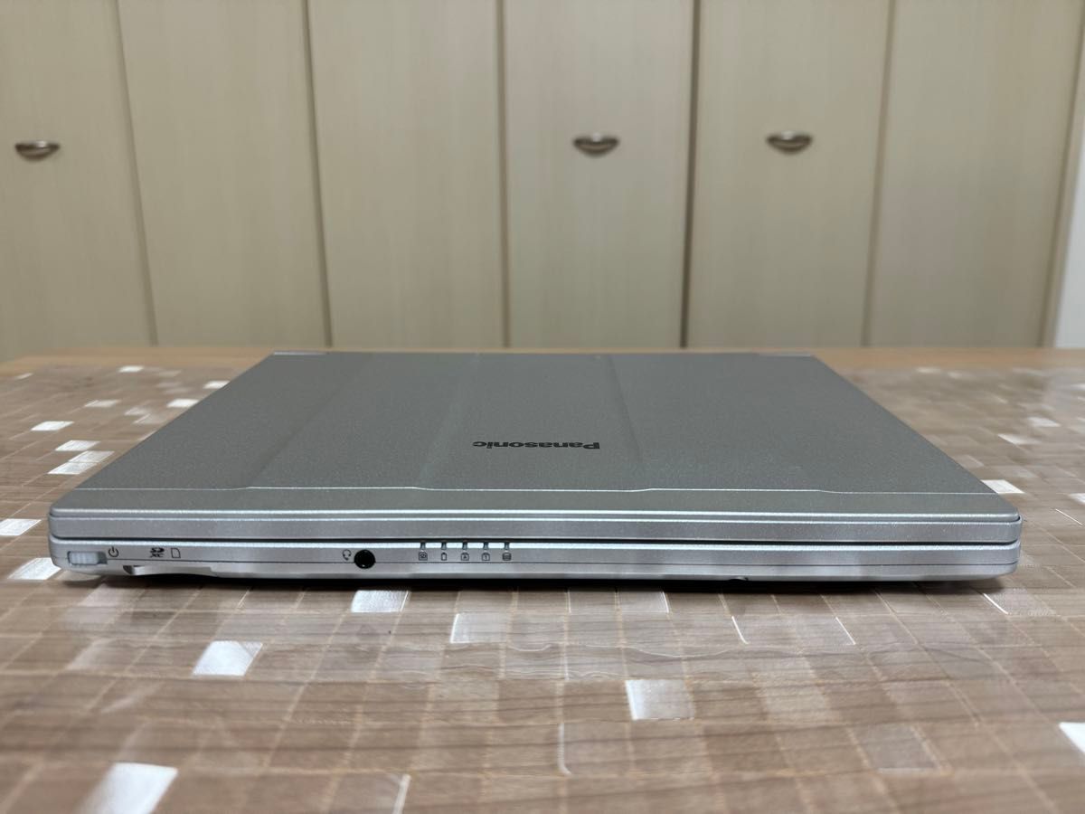 軽量 Panasonic レッツノート CF-SV7 8GB office i5 SSD 軽量 Panasonic レッツノート CF-SV7 8GB office i5 SSD