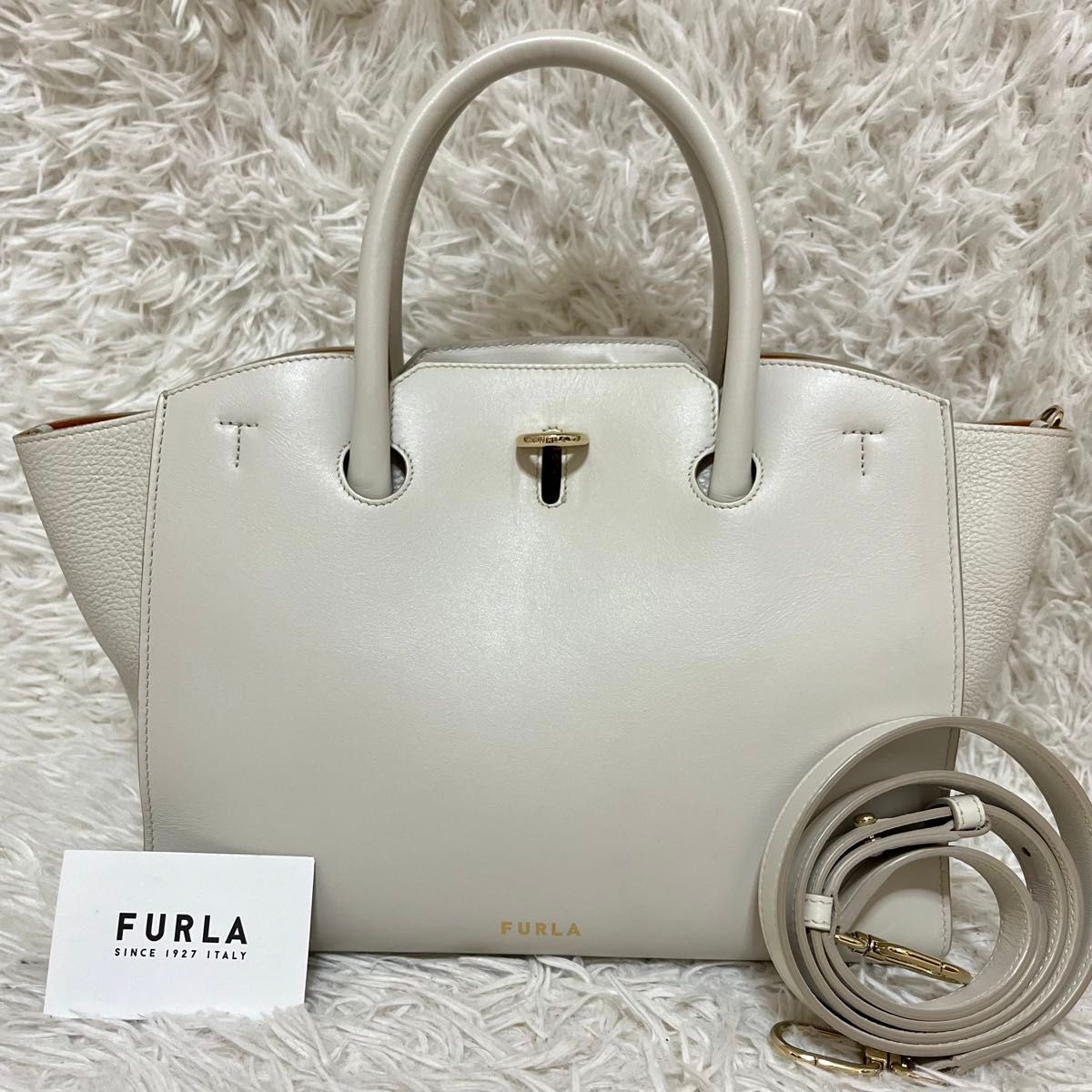 美品 FURLA フルラ ジェネシー 2way ハンドバッグ ショルダー 美品 FURLA フルラ ジェネシー 2way ハンドバッグ ショルダー