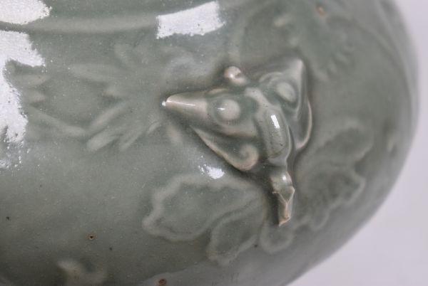 中国美術 龍泉窯 刻花紋獣面双耳花瓶 青磁 花器 花生 花入 唐物 中国美術 龍泉窯 刻花紋獣面双耳花瓶 青磁 花器 花生 花入 唐物