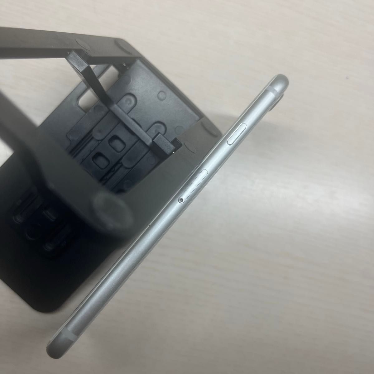 iPhone8 256GB SIMフリー バッテリー最大容量87% 画面割れあり iPhone8 256GB SIMフリー バッテリー最大容量87% 画面割れあり