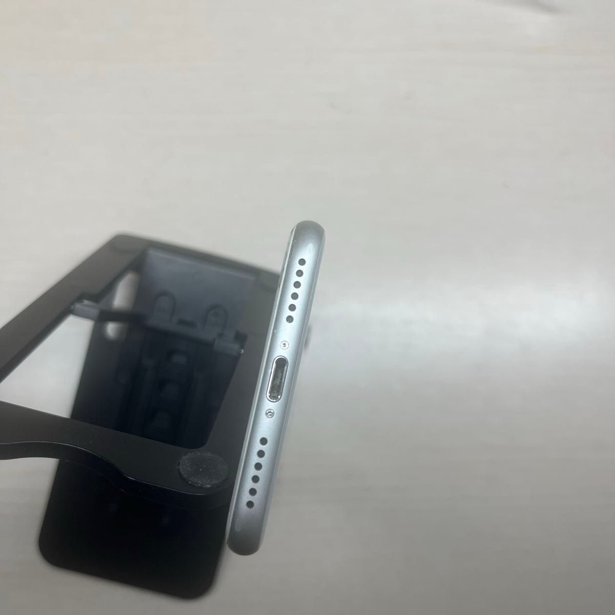 iPhone8 256GB SIMフリー バッテリー最大容量87% 画面割れあり iPhone8 256GB SIMフリー バッテリー最大容量87% 画面割れあり