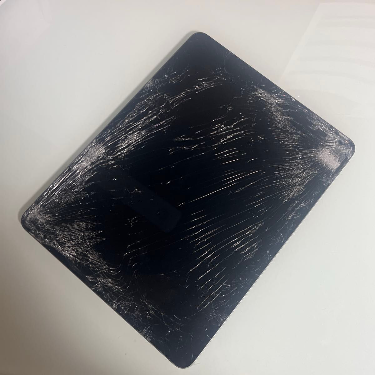 iPad Pro 12 9インチ 第4世代 128GB Wi-Fi A2229 ジャンク iPad Pro 12 9インチ 第4世代 128GB Wi-Fi A2229 ジャンク