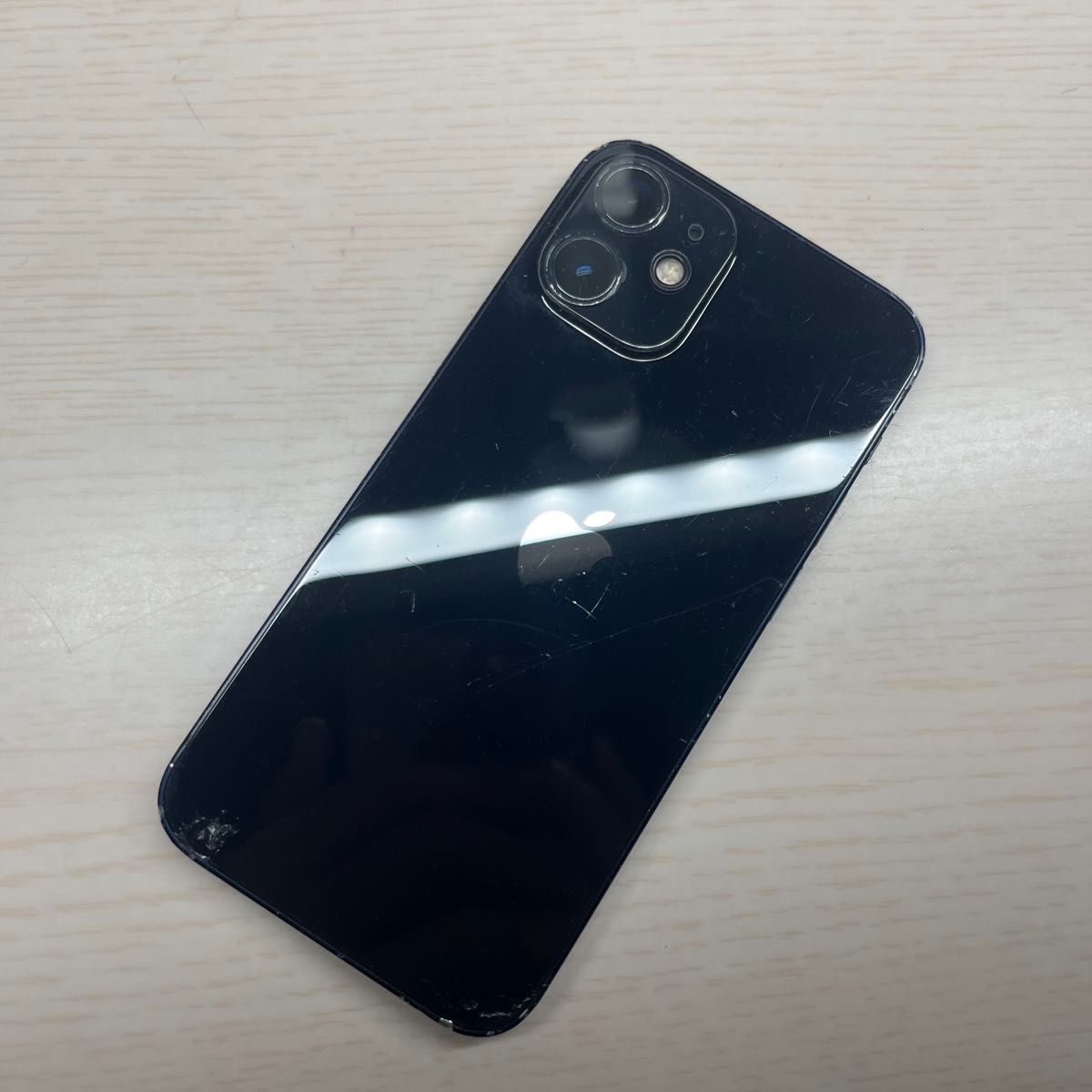 iPhone12 64GB MGHN3J/Aバッテリー84% 背面割れ iPhone12 mini 64GB SIMフリー バッテリー最大容量84% 背面割れ