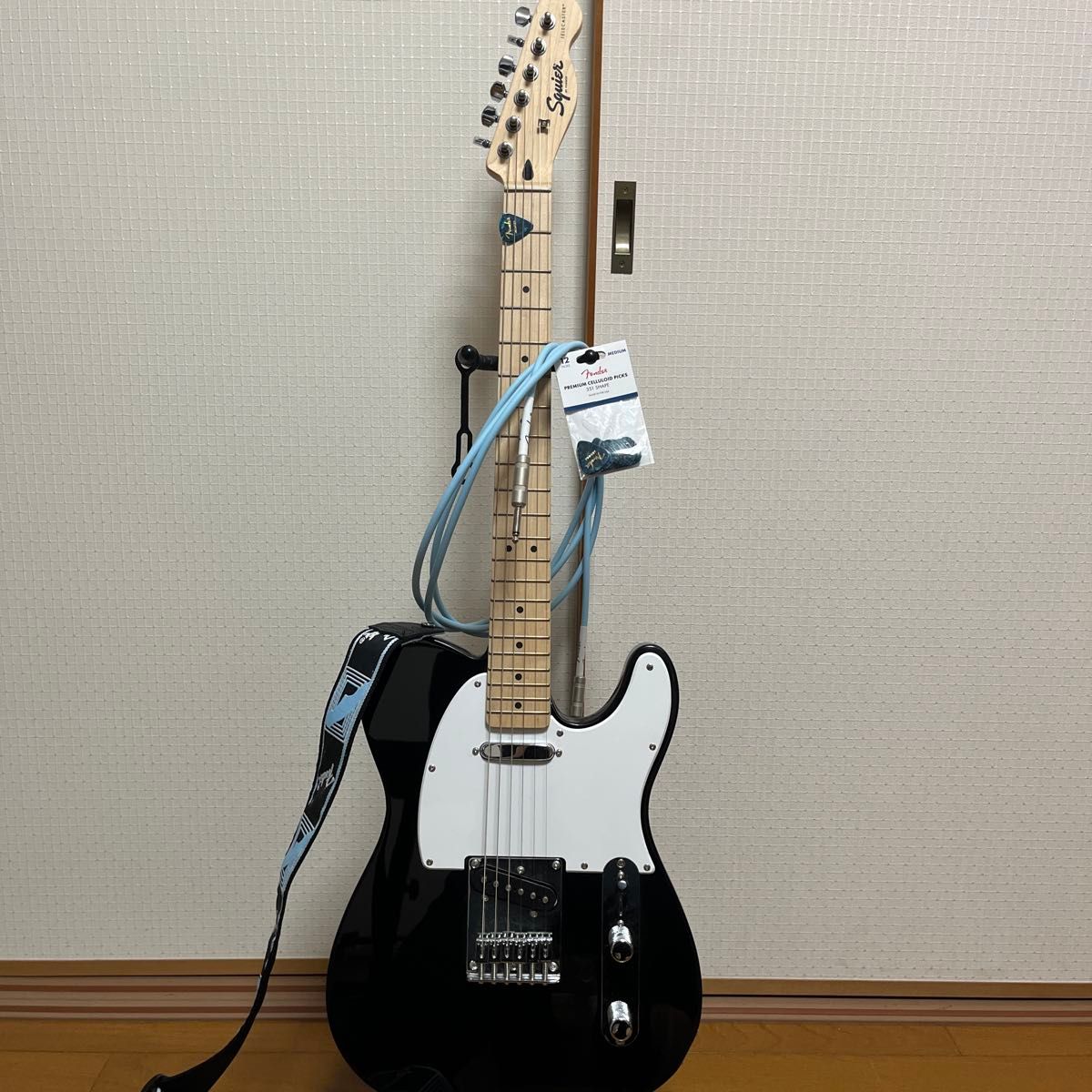 Squier by Fender エレキギターMaple Fingerboard White Squier by Fender エレキギターMaple Fingerboard White