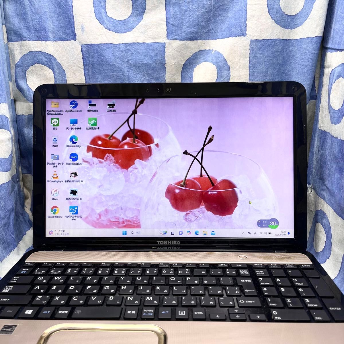 Win11 i7 人気ゴールドノートパソコン ブルーレイ webカメラ SSD Win11 i7 人気ゴールドノートパソコン ブルーレイ webカメラ SSD