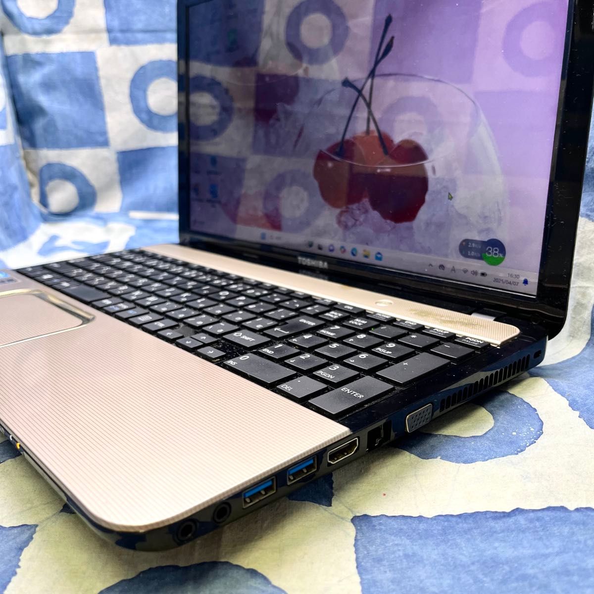 Win11 i7 人気ゴールドノートパソコン ブルーレイ webカメラ SSD Win11 i7 人気ゴールドノートパソコン ブルーレイ webカメラ SSD