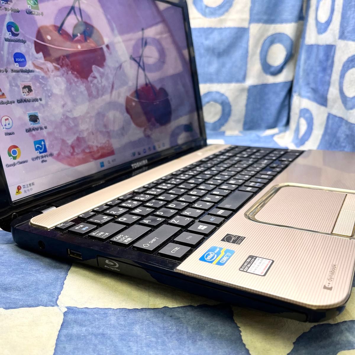 Win11 i7 人気ゴールドノートパソコン ブルーレイ webカメラ SSD Win11 i7 人気ゴールドノートパソコン ブルーレイ webカメラ SSD