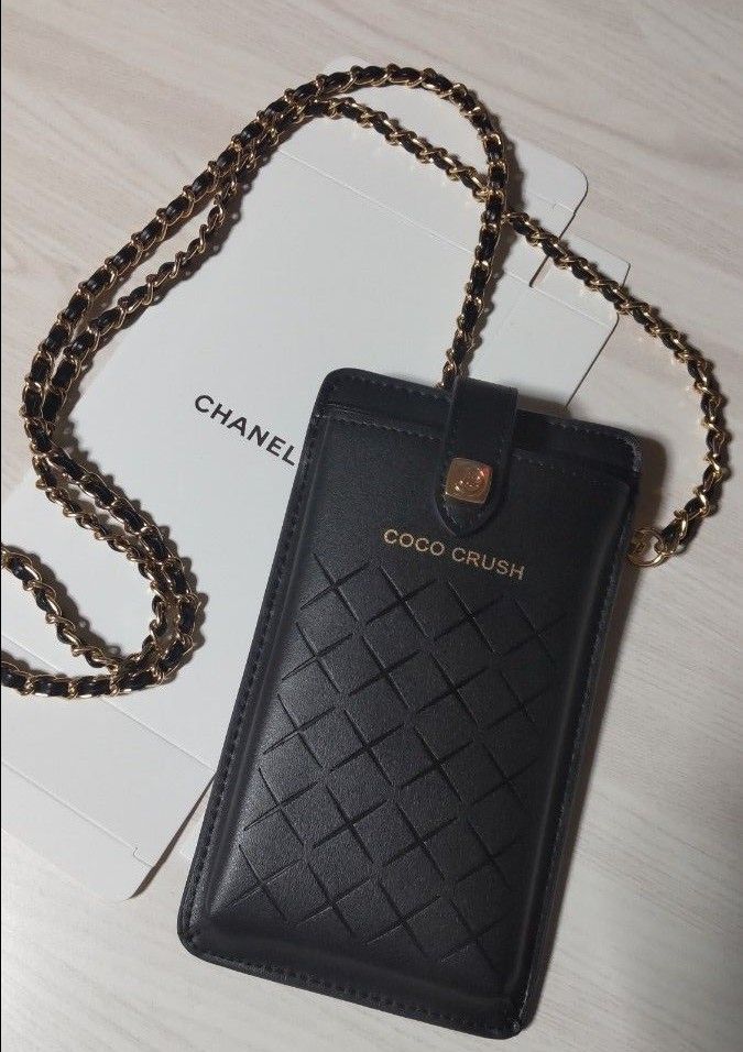 シャネル ココクラッシュ スマホケース 斜め掛け ポシェット シャネル ココクラッシュ スマホケース 斜め掛け ポシェット