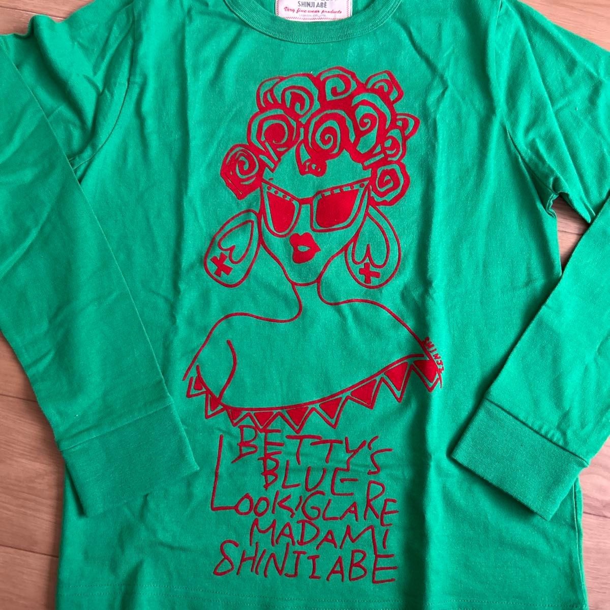 Betty's Blue Tシャツ グリーン 9号|Yahoo!フリマ(旧PayPay Betty's Blue Tシャツ グリーン 9号|Yahoo!フリマ(旧PayPay