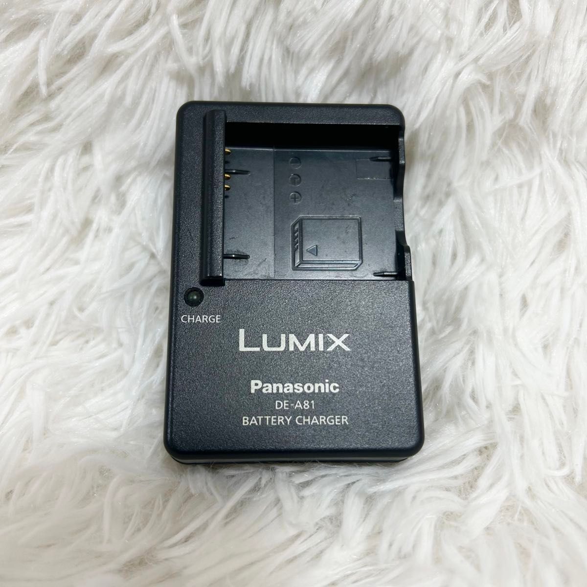 充電確認済】Panasonic パナソニック LUMIX DE-A81 純正品 充電確認済】Panasonic パナソニック LUMIX DE-A81 純正品
