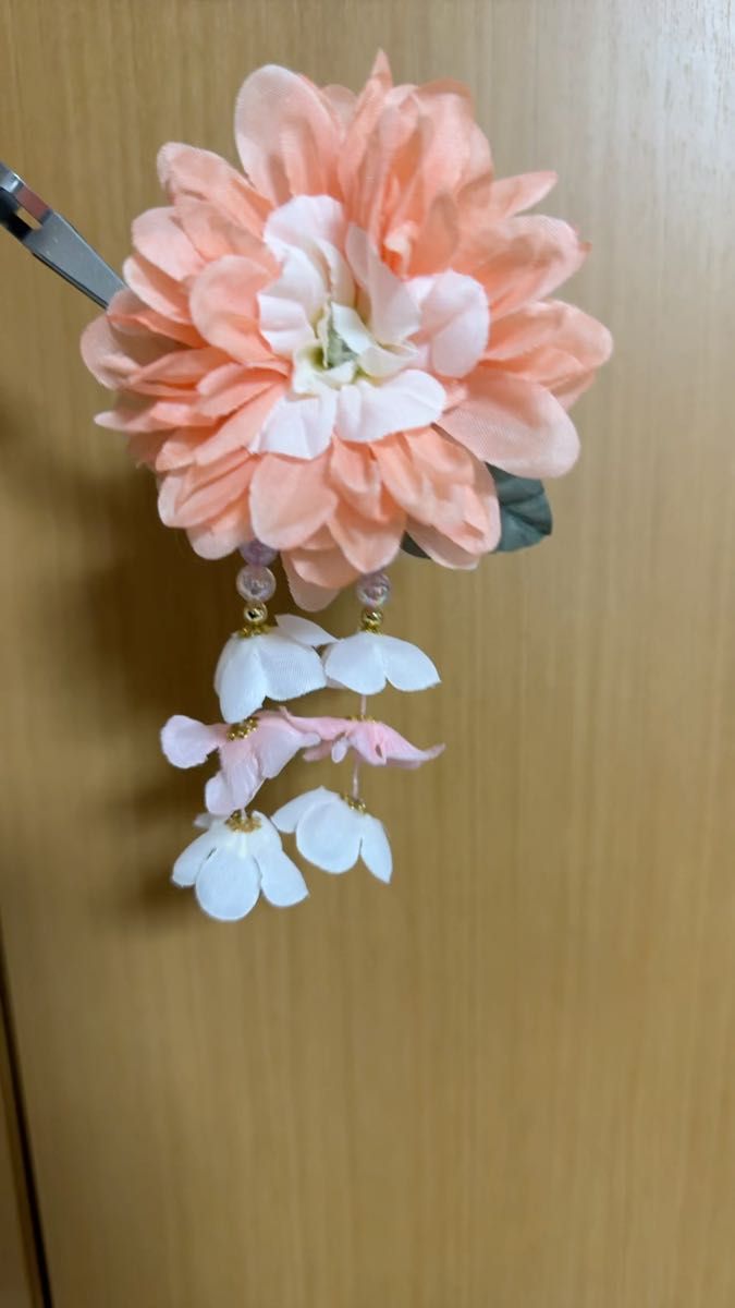 ハンドメイド 浴衣 髪飾り サーモンピンク 造花 ヘアクリップ クリップピン アクセサリー 七五三 お正月